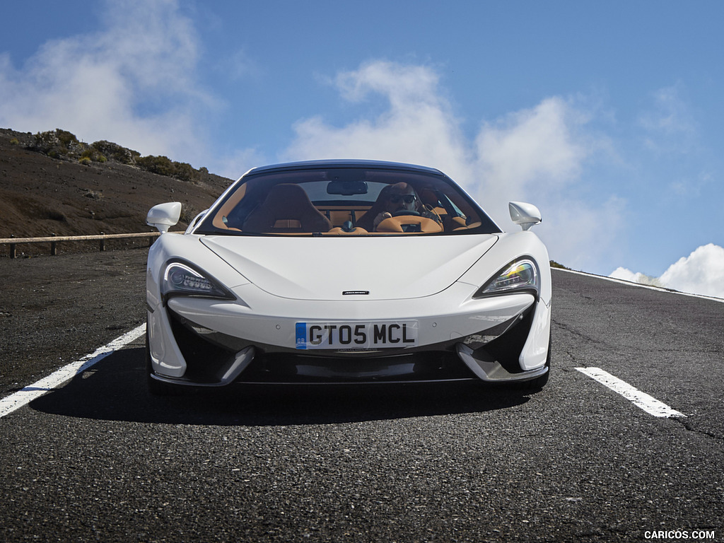 2017 McLaren 570GT - Front