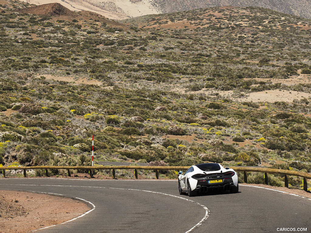 2017 McLaren 570GT - Rear