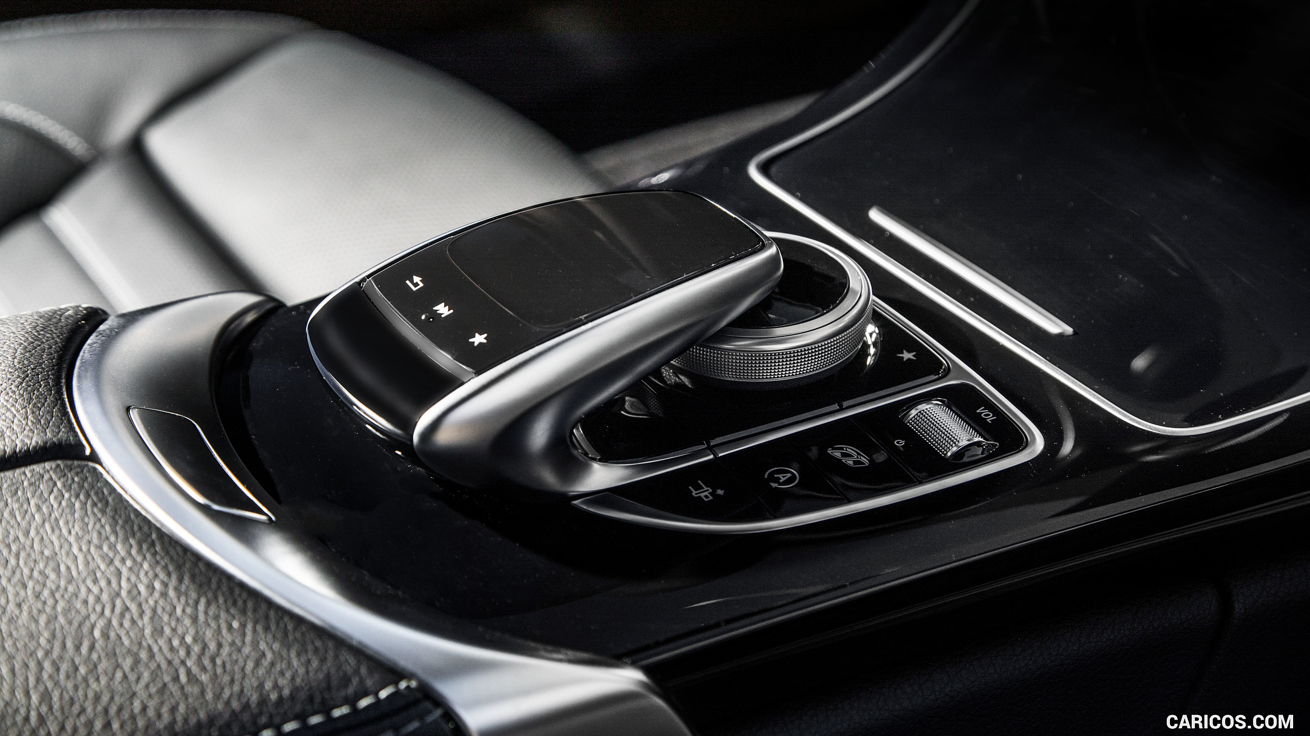 2017 Mercedes-AMG C43 Coupe (US-Spec) - Interior, Controls, #34 of 38