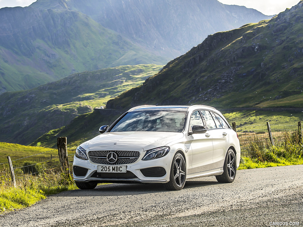 2017 Mercedes-AMG C43 Estate (UK-Spec) - Front Three-Quarter