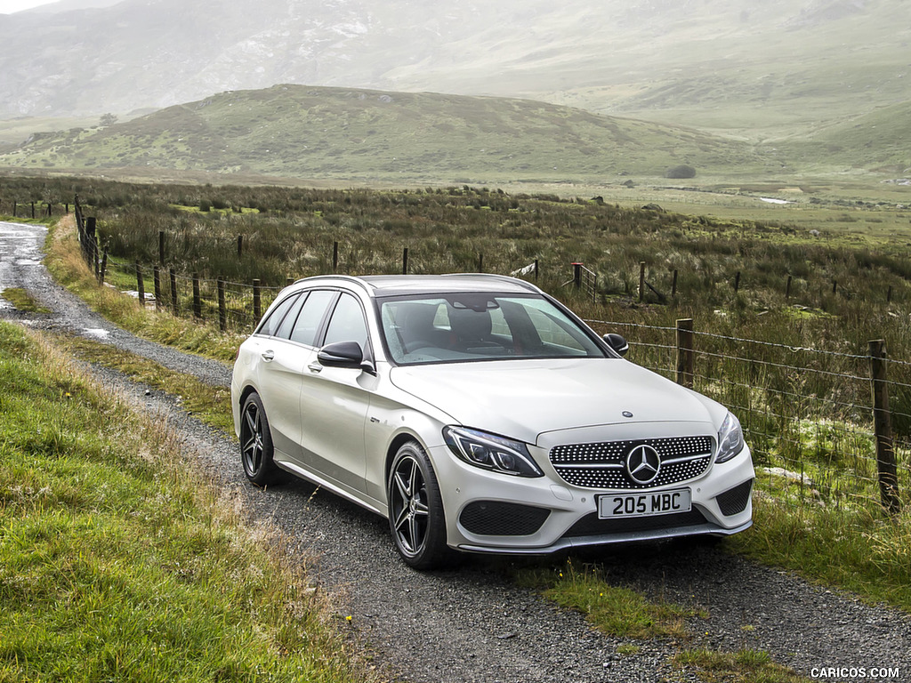 2017 Mercedes-AMG C43 Estate (UK-Spec) - Front Three-Quarter