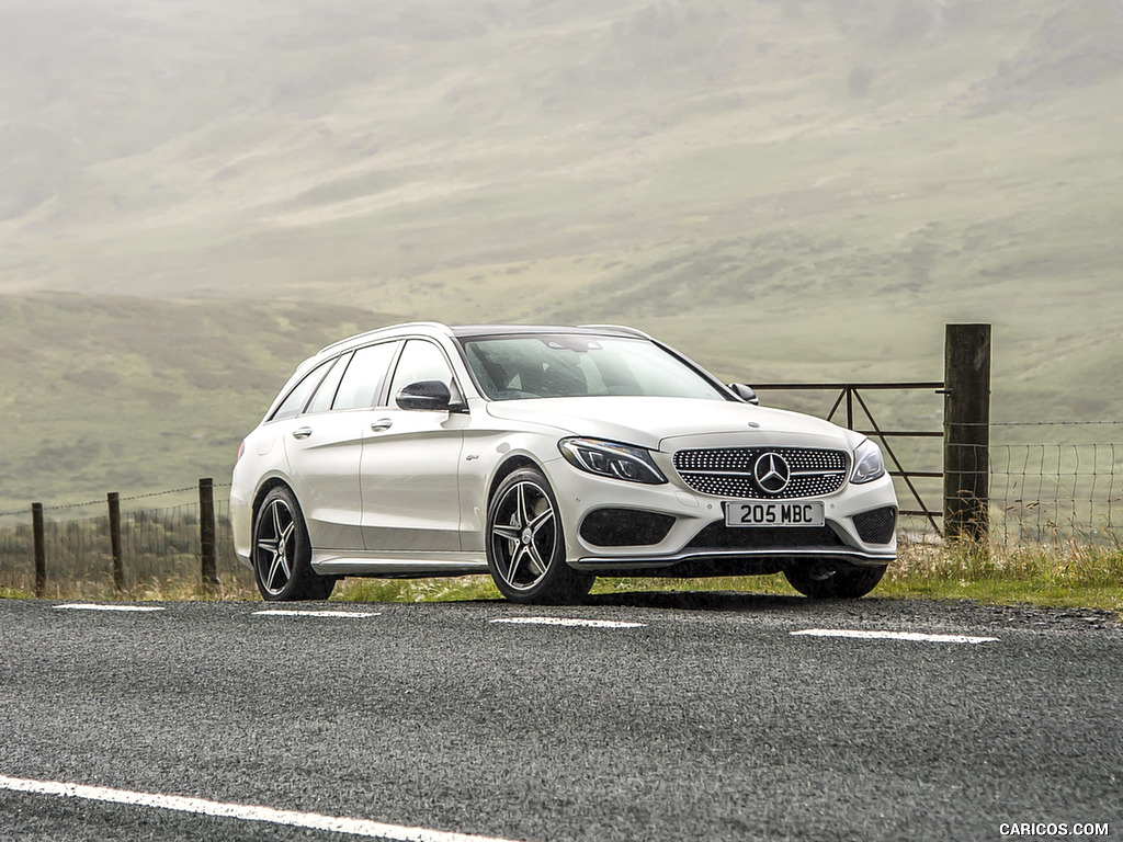 2017 Mercedes-AMG C43 Estate (UK-Spec) - Front Three-Quarter