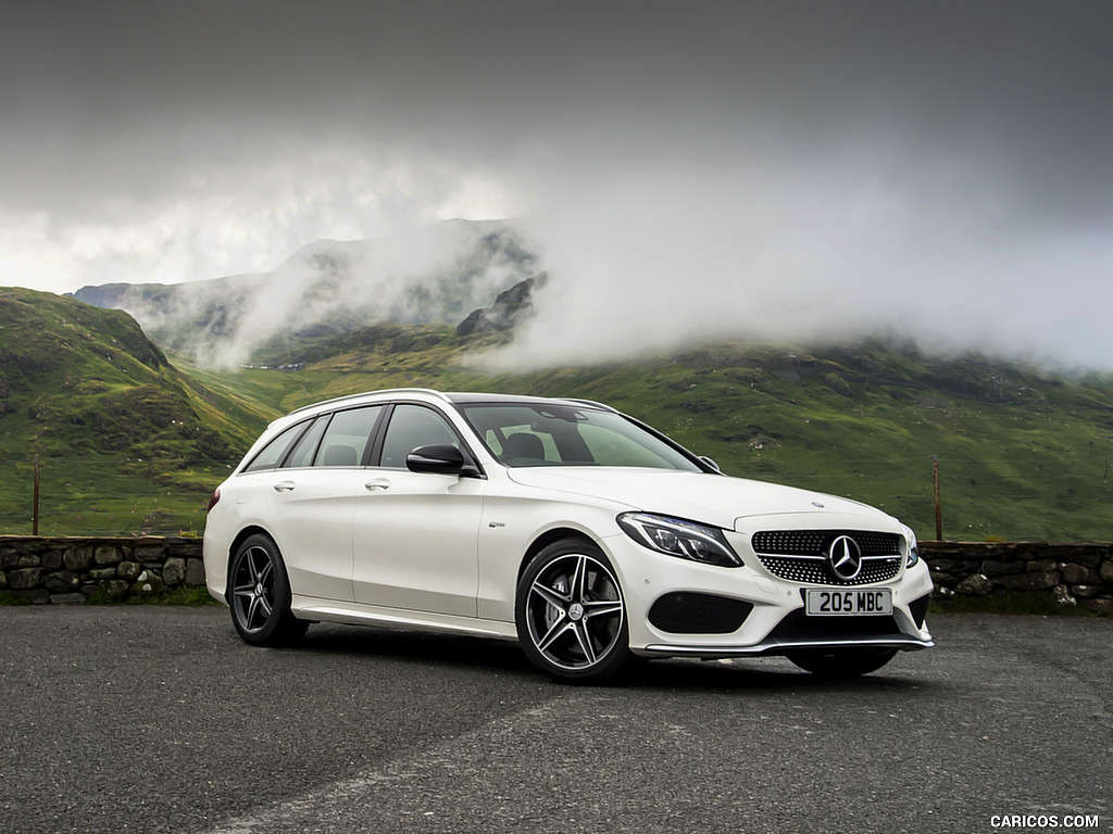 2017 Mercedes-AMG C43 Estate (UK-Spec) - Front Three-Quarter