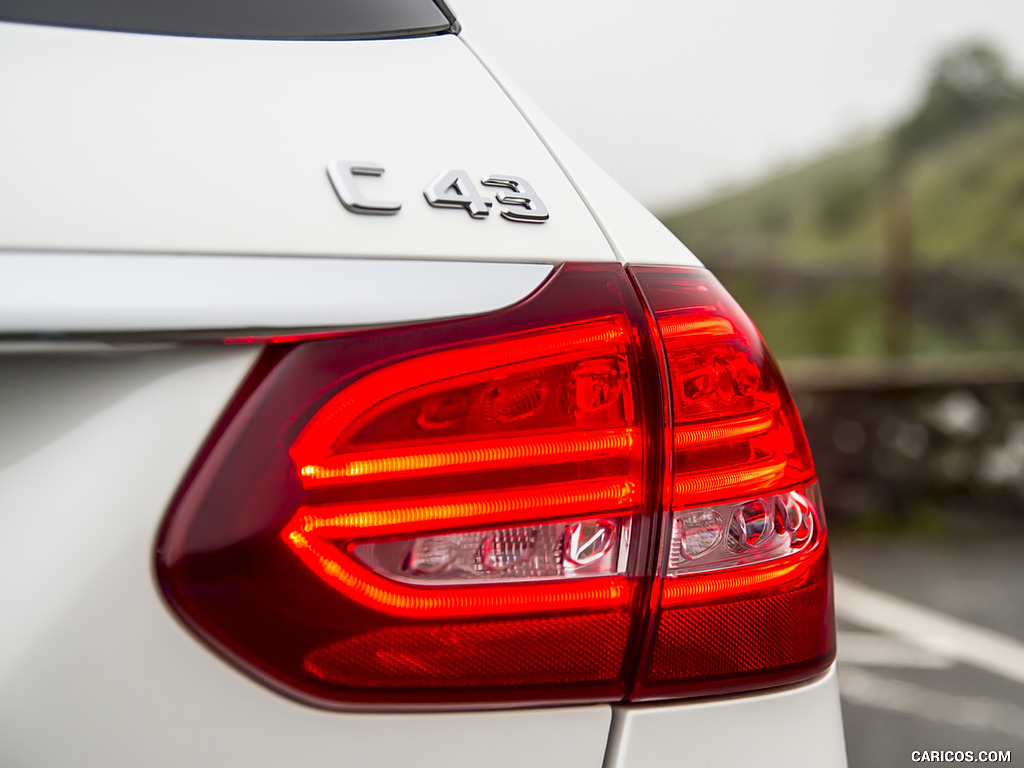 2017 Mercedes-AMG C43 Estate (UK-Spec) - Tail Light