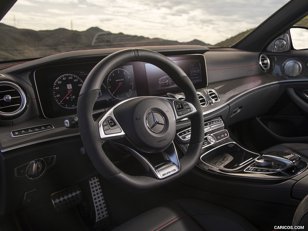 2017 Mercedes-AMG E43 Sedan (US-Spec) - Interior