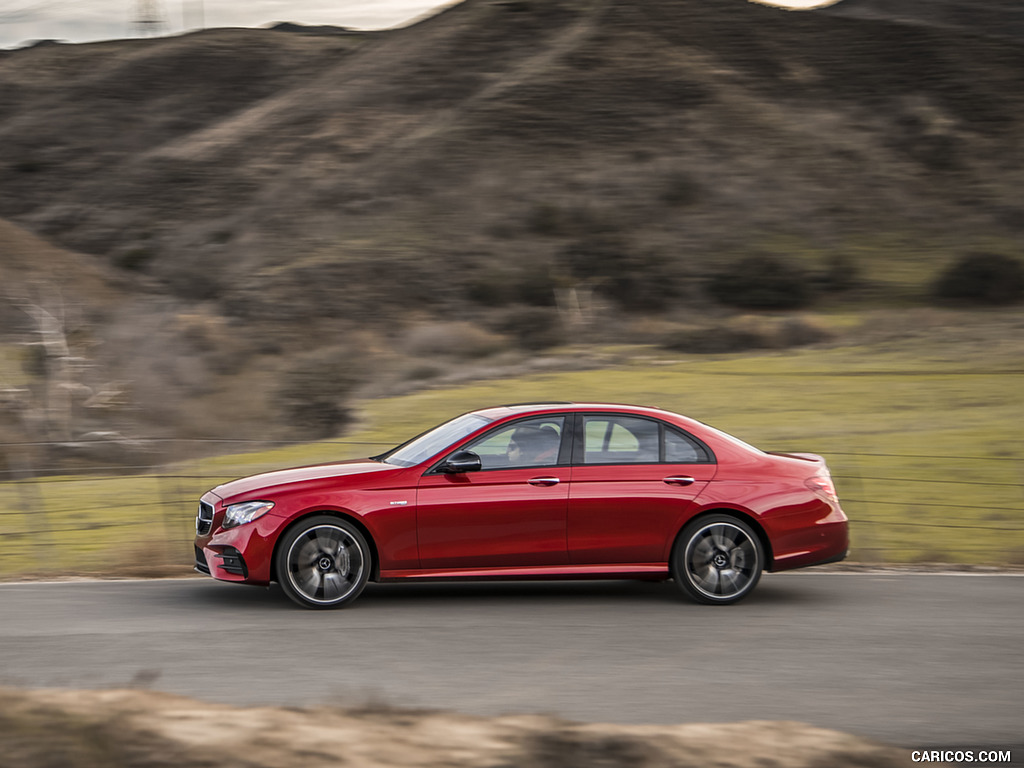 2017 Mercedes-AMG E43 Sedan (US-Spec) - Side