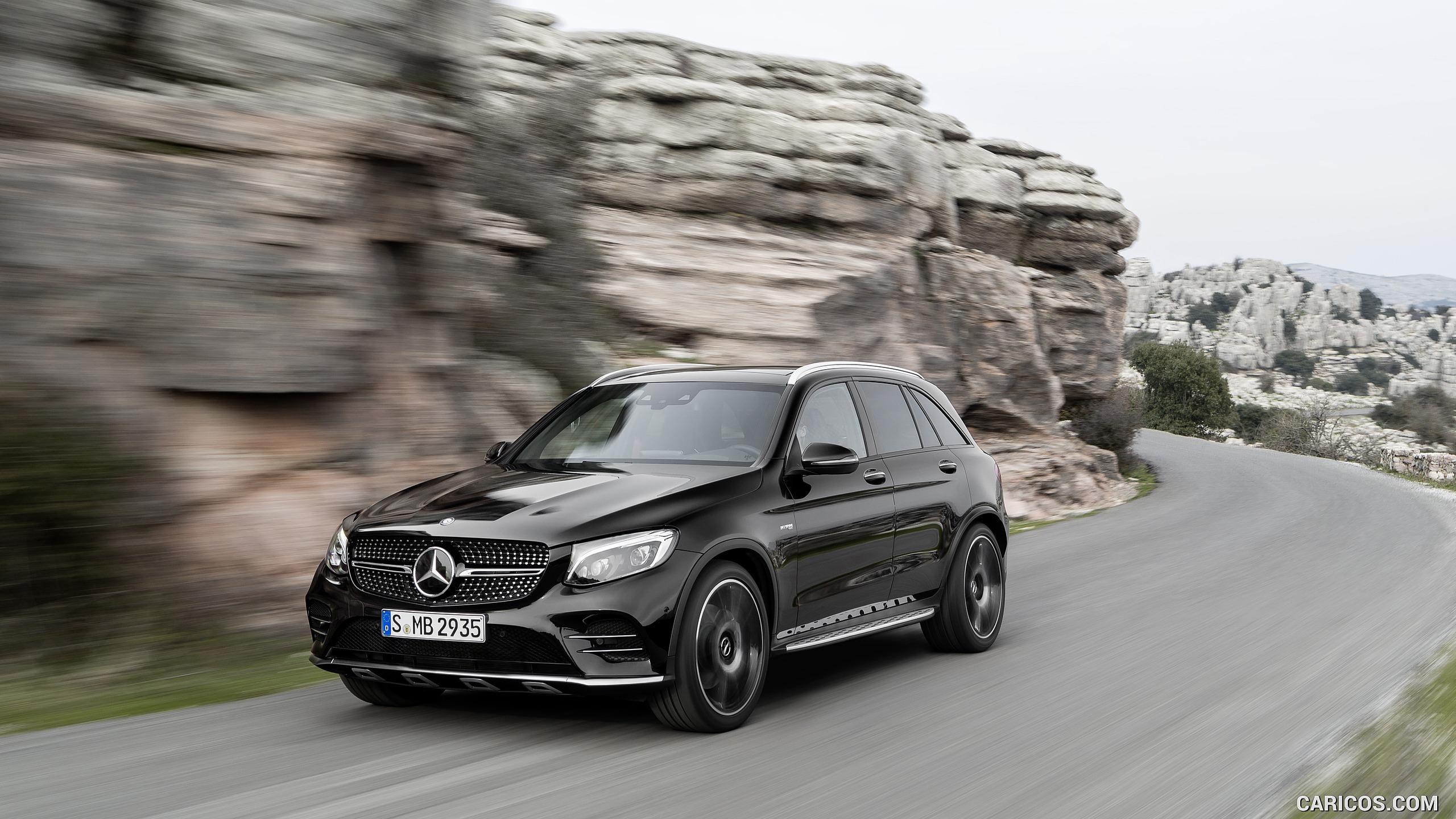 2017 Mercedes-AMG GLC 43 4MATIC (Chassis: X253, Color: Obsidian Black) - Front, #7 of 108