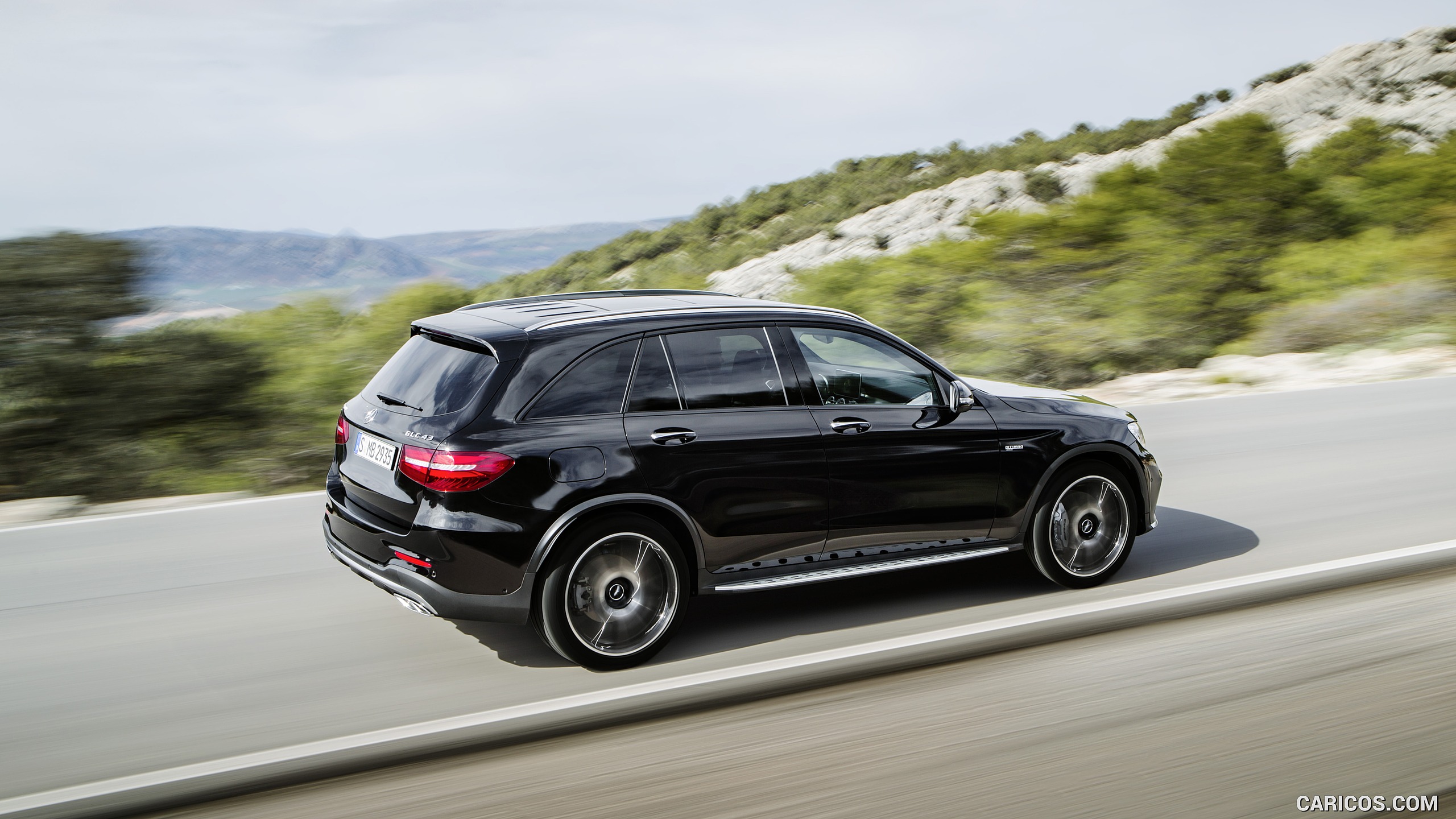 2017 Mercedes-AMG GLC 43 4MATIC (Chassis: X253, Color: Obsidian Black) - Side, #14 of 108