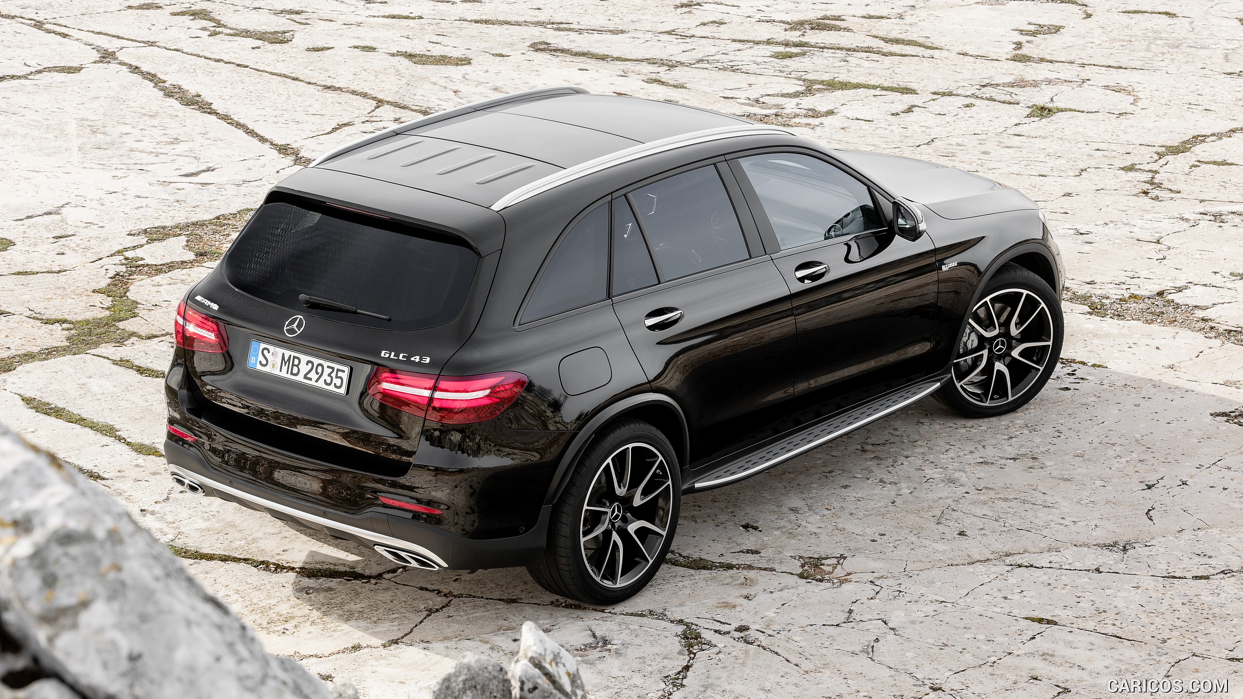 2017 Mercedes-AMG GLC 43 4MATIC (Chassis: X253, Color: Obsidian Black) - Top, #15 of 108