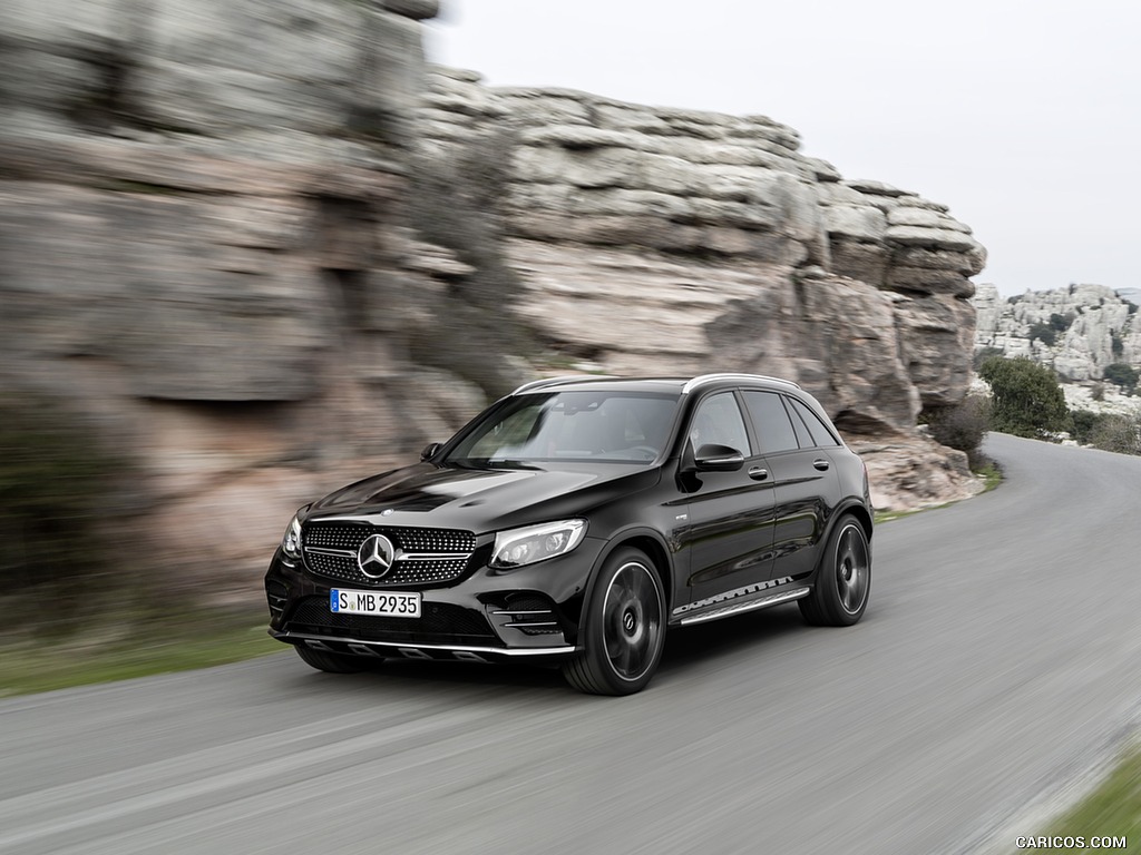 2017 Mercedes-AMG GLC 43 4MATIC (Chassis: X253, Color: Obsidian Black) - Front