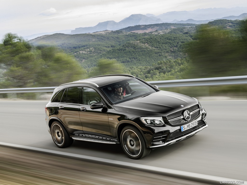 2017 Mercedes-AMG GLC 43 4MATIC (Chassis: X253, Color: Obsidian Black) - Front