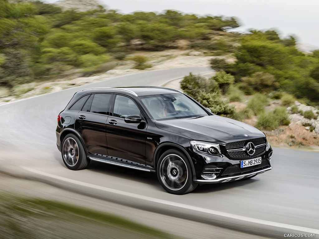 2017 Mercedes-AMG GLC 43 4MATIC (Chassis: X253, Color: Obsidian Black) - Front