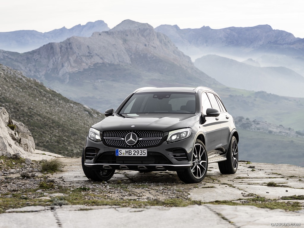 2017 Mercedes-AMG GLC 43 4MATIC (Chassis: X253, Color: Obsidian Black) - Front