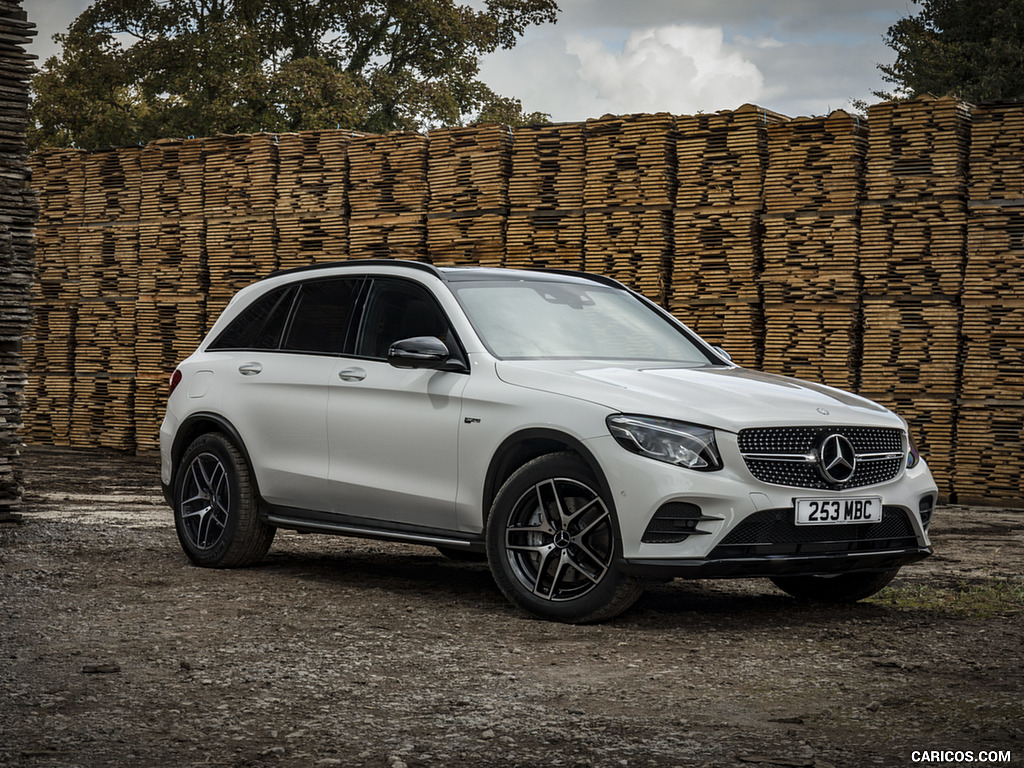 2017 Mercedes-AMG GLC 43 4MATIC (UK-Spec) - Front Three-Quarter