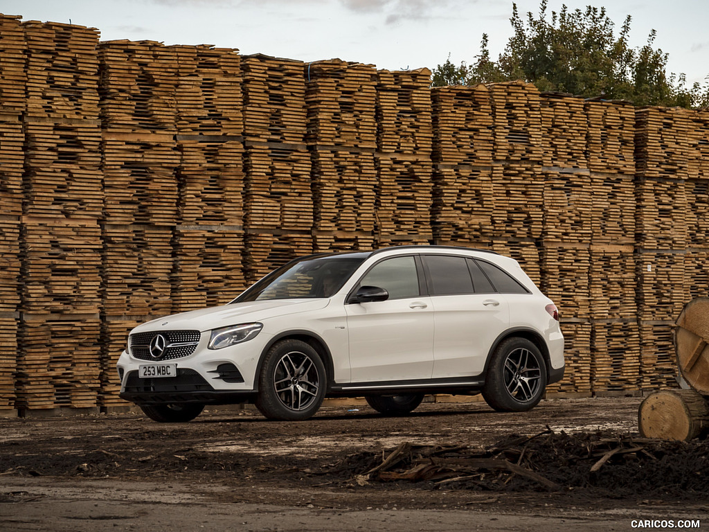 2017 Mercedes-AMG GLC 43 4MATIC (UK-Spec) - Front Three-Quarter