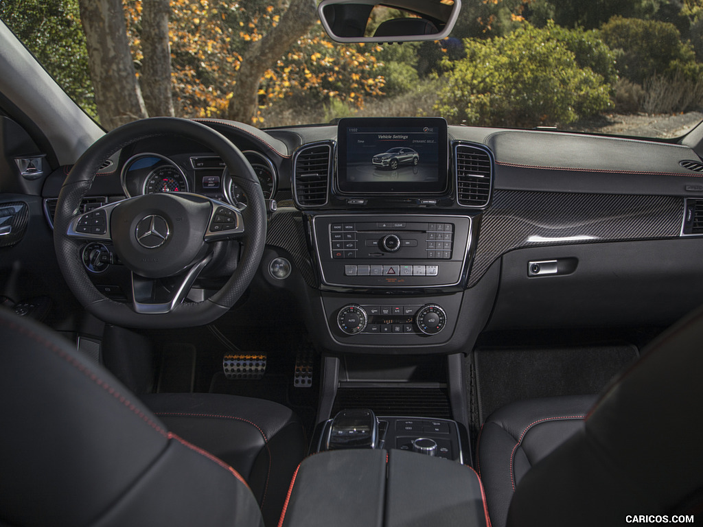 2017 Mercedes-AMG GLE 43 Coupe (US-Spec) - Interior, Cockpit