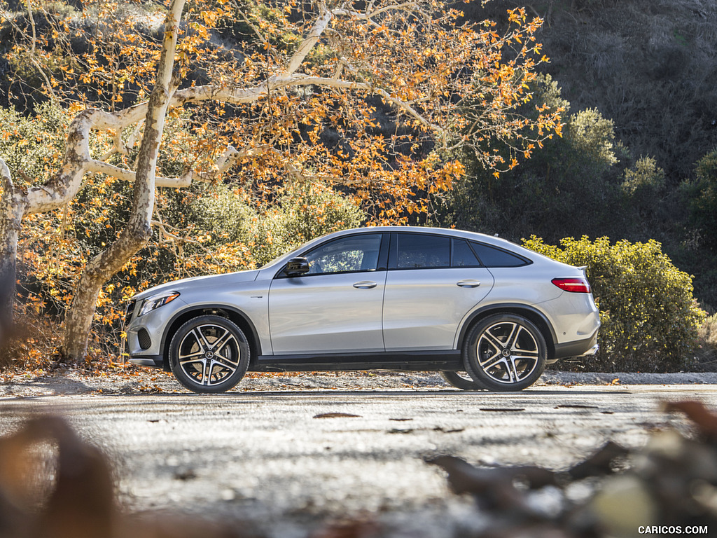 2017 Mercedes-AMG GLE 43 Coupe (US-Spec) - Side