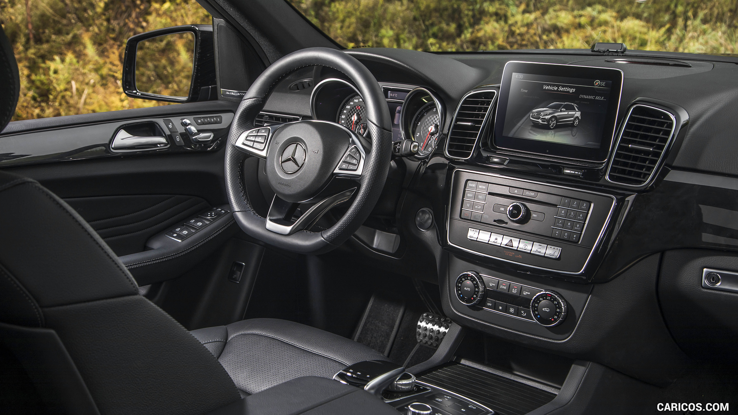 2017 Mercedes-AMG GLE43 (US-Spec) - Central Console, #59 of 71
