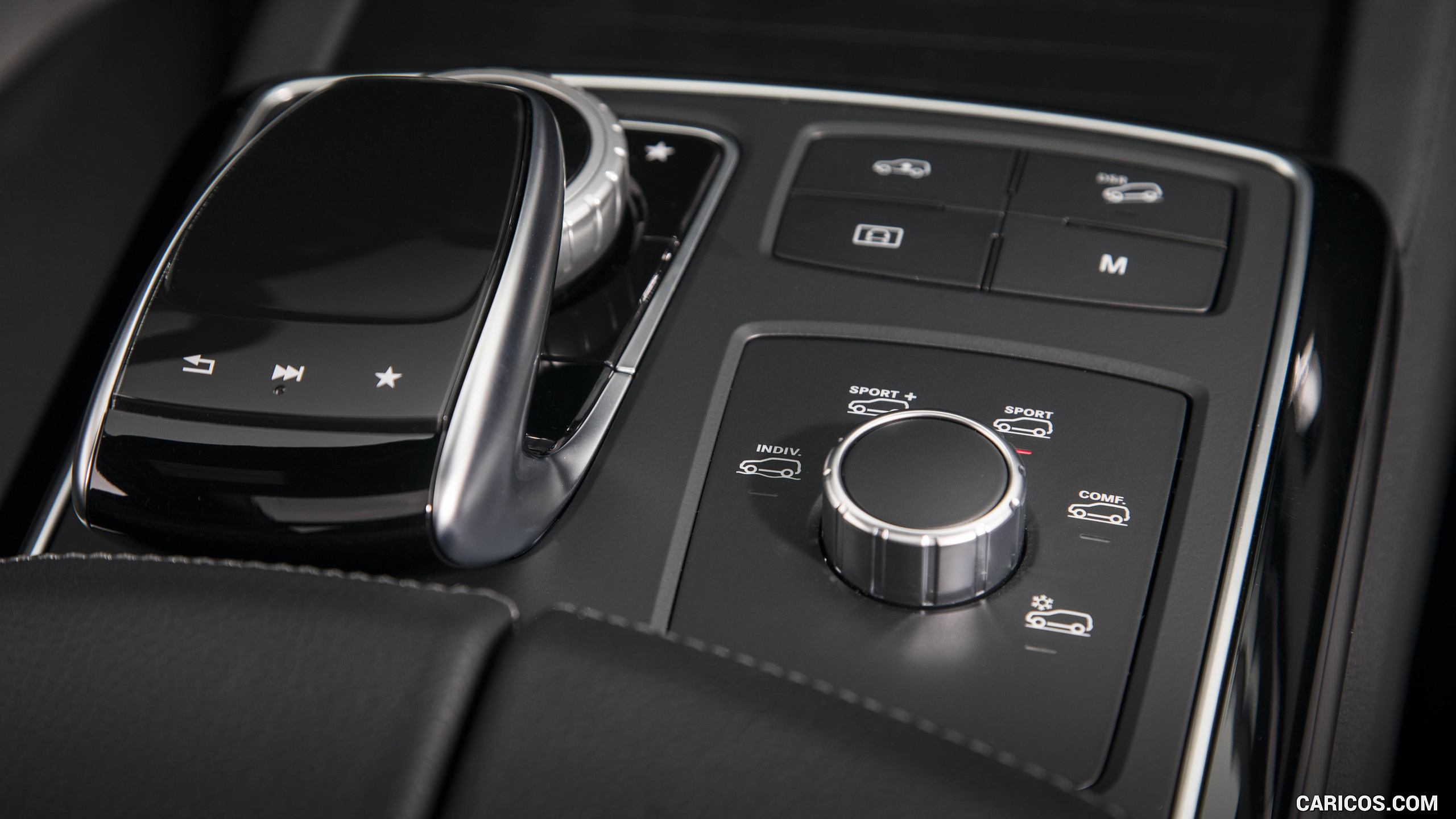 2017 Mercedes-AMG GLE43 (US-Spec) - Interior, Controls, #62 of 71