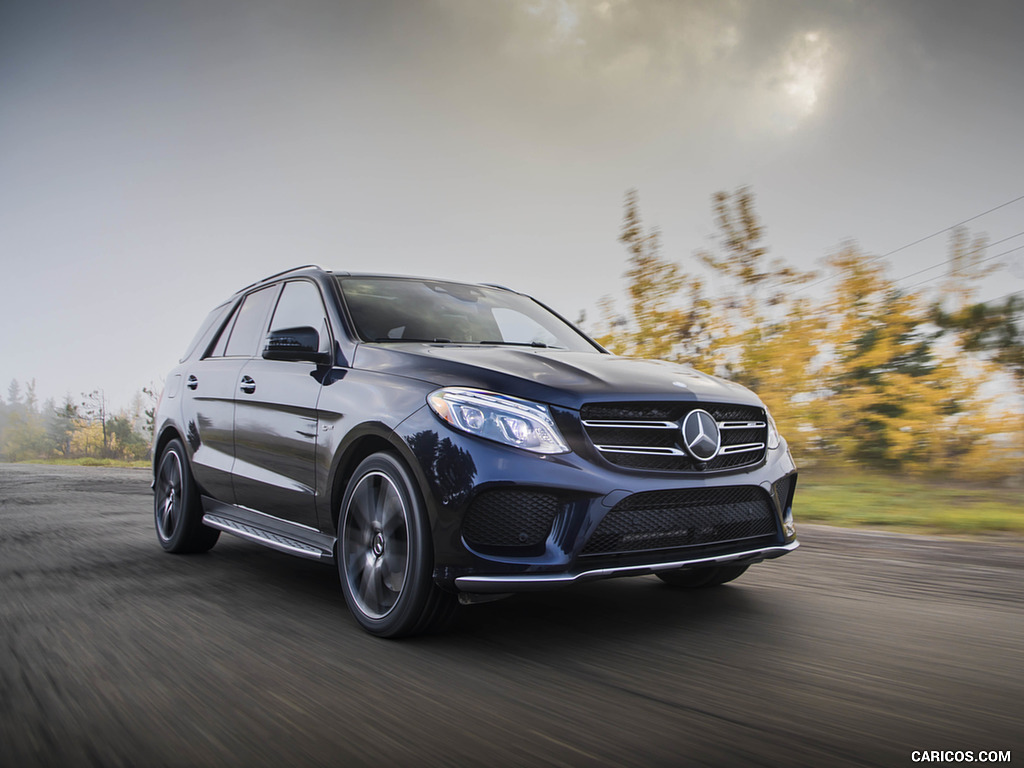 2017 Mercedes-AMG GLE43 (US-Spec) - Front Three-Quarter