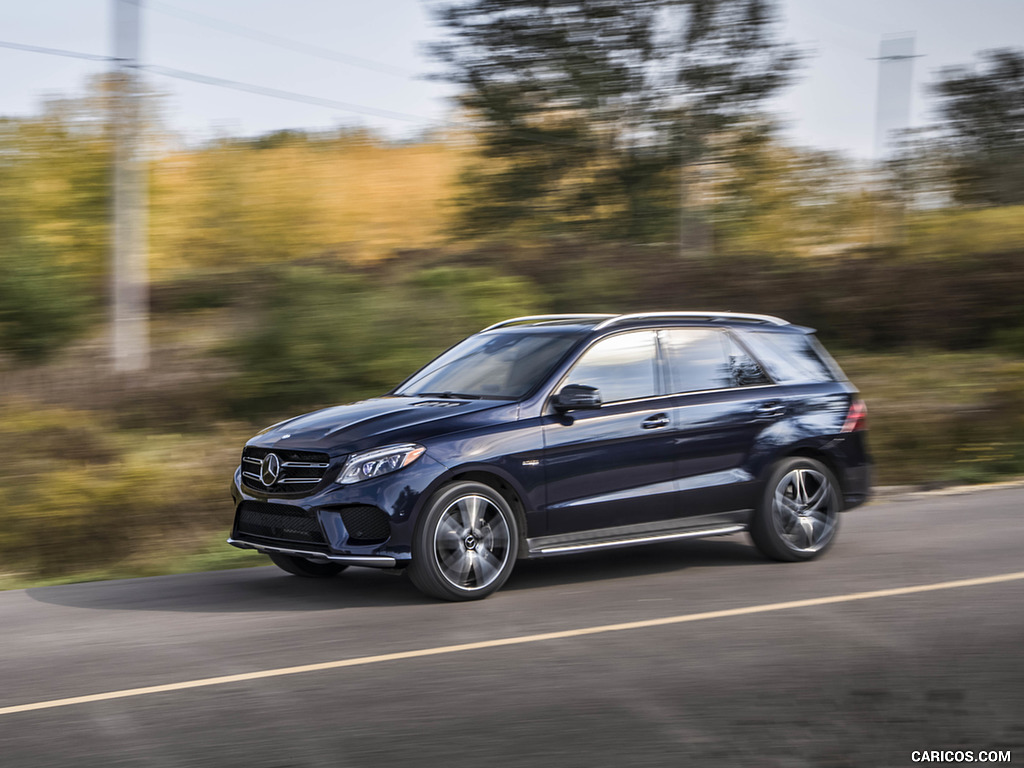 2017 Mercedes-AMG GLE43 (US-Spec) - Front Three-Quarter