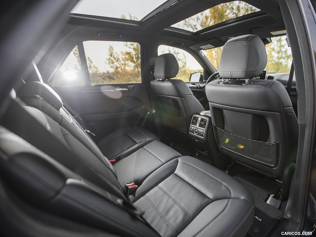 2017 Mercedes-AMG GLE43 (US-Spec) - Interior, Rear Seats