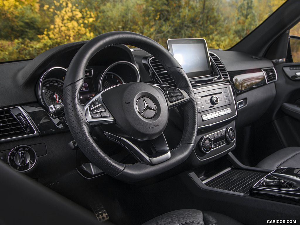 2017 Mercedes-AMG GLE43 (US-Spec) - Interior