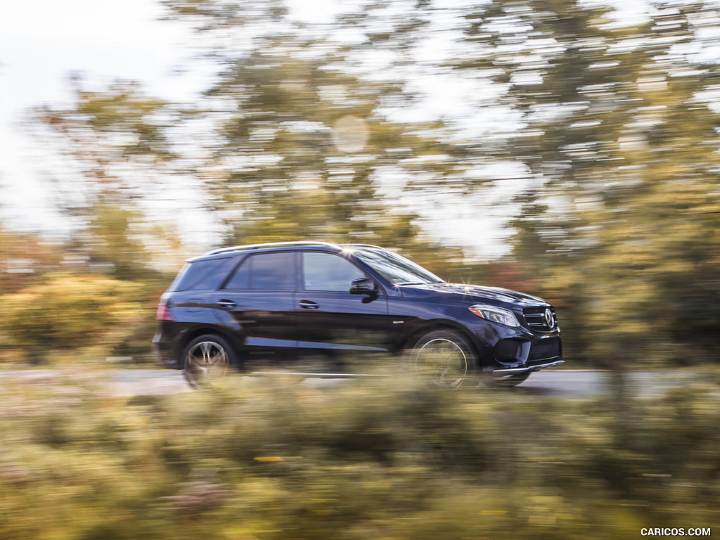 2017 Mercedes-AMG GLE43 (US-Spec) - Side