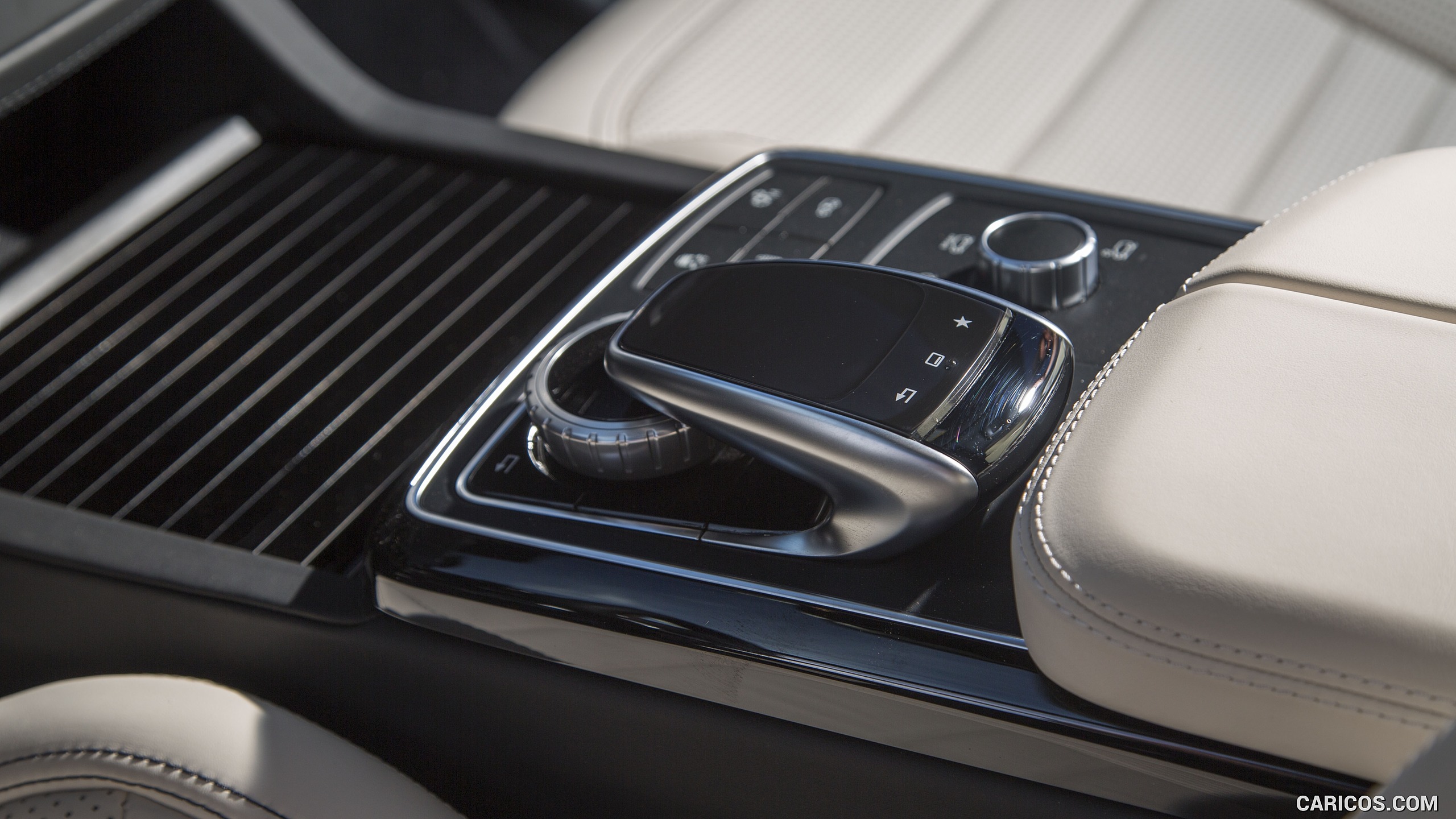 2017 Mercedes-AMG GLS 63 (US-Spec) - Interior, Controls, #55 of 57