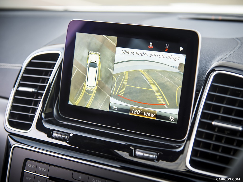 2017 Mercedes-AMG GLS 63 (UK-Spec) - Backup Camera - Central Console