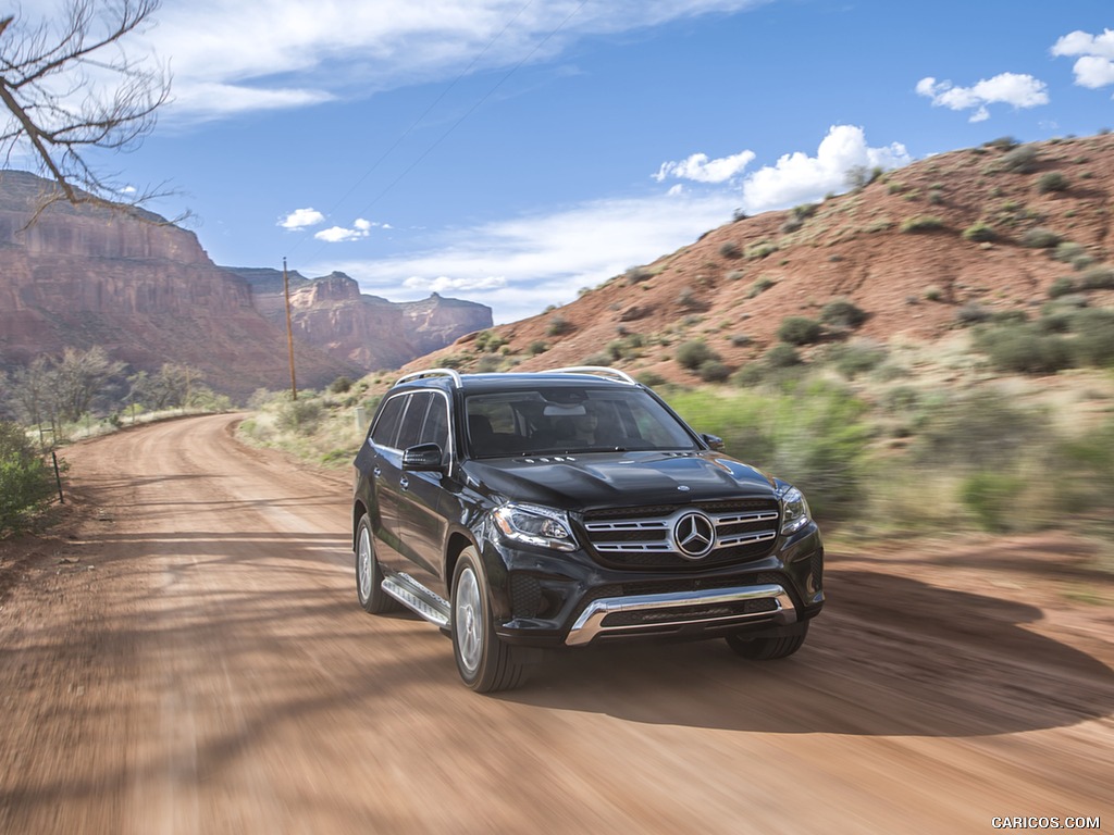 2017 Mercedes-AMG GLS 63 (US-Spec) - Front