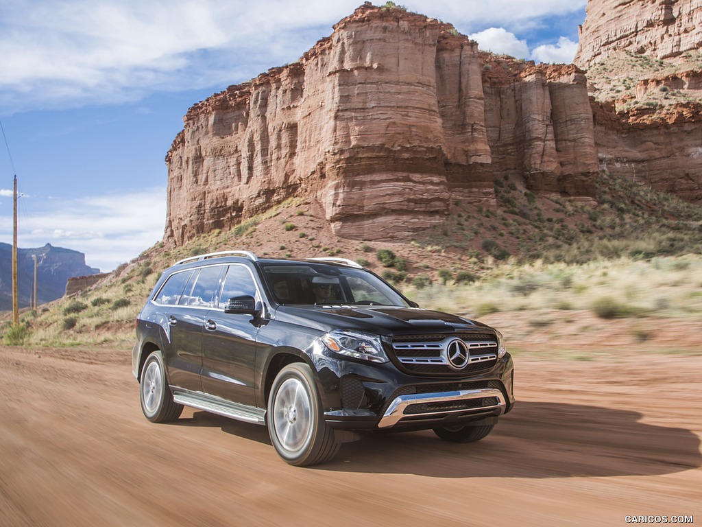 2017 Mercedes-AMG GLS 63 (US-Spec) - Front