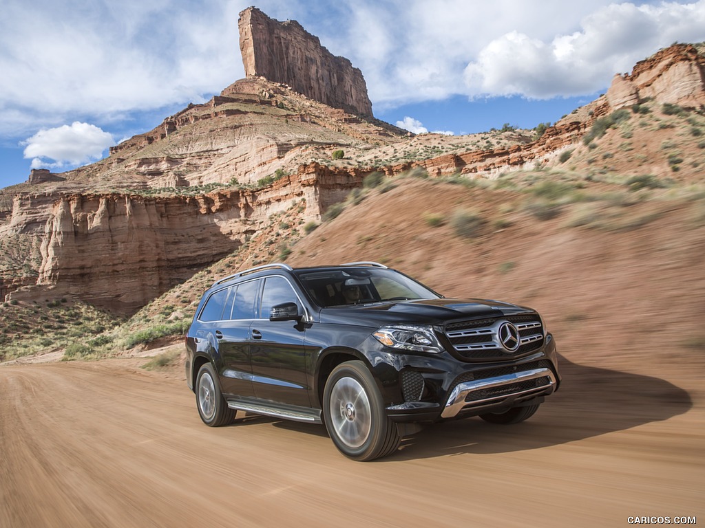 2017 Mercedes-AMG GLS 63 (US-Spec) - Front