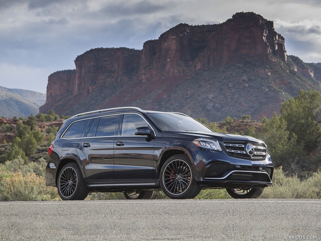 2017 Mercedes-AMG GLS 63 (US-Spec) - Front