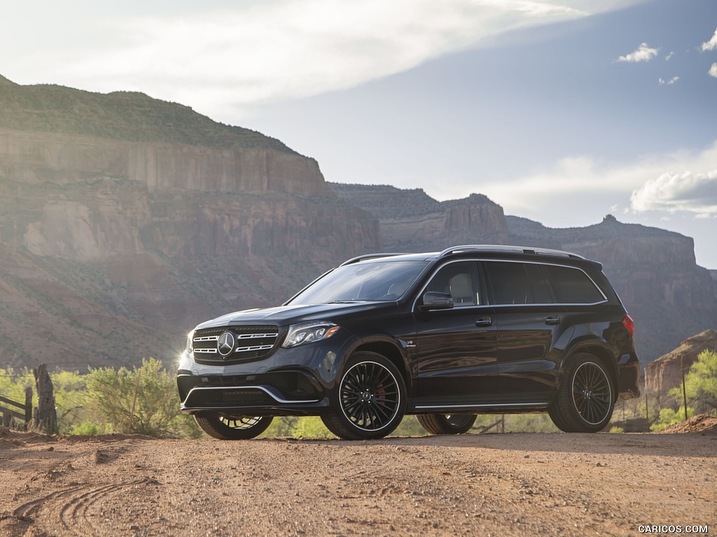 2017 Mercedes-AMG GLS 63 (US-Spec) - Front