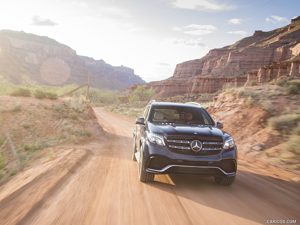 2017 Mercedes-AMG GLS 63 (US-Spec) - Front