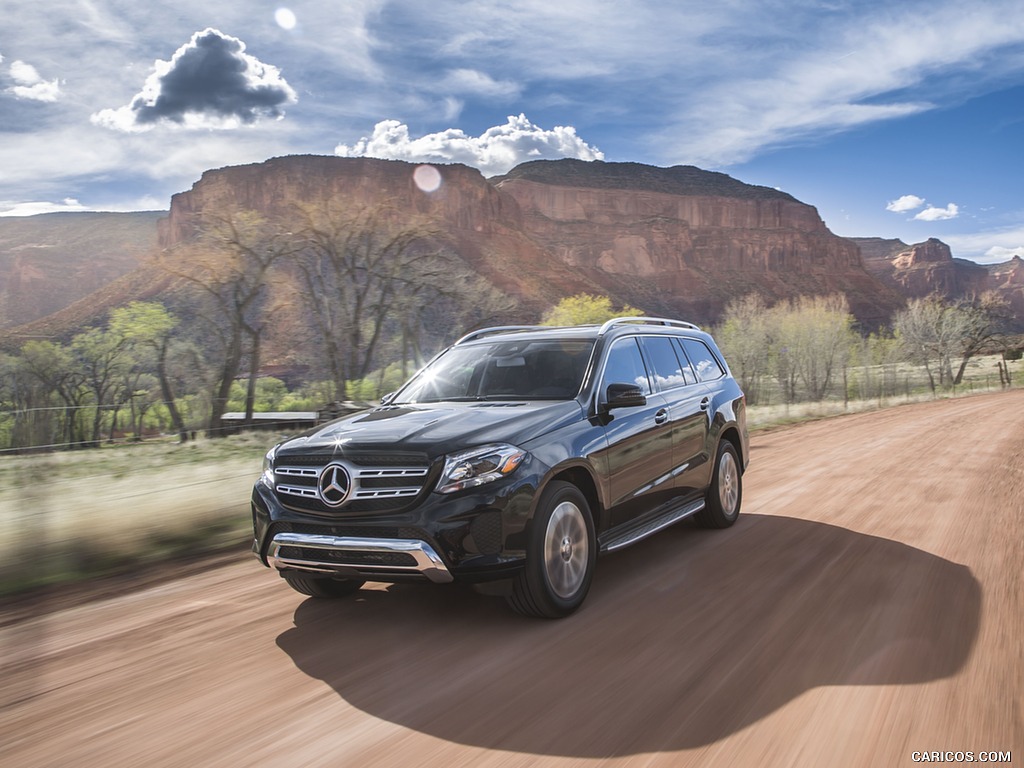 2017 Mercedes-AMG GLS 63 (US-Spec) - Front