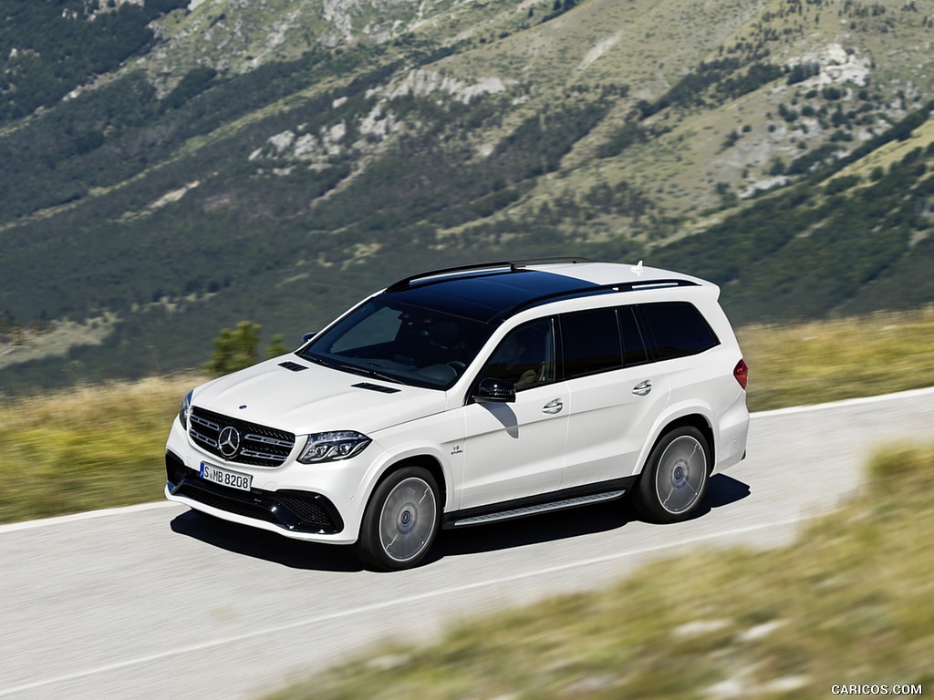 2017 Mercedes-AMG GLS 63 4MATIC (Color: Designo Diamond White Bright) - Top