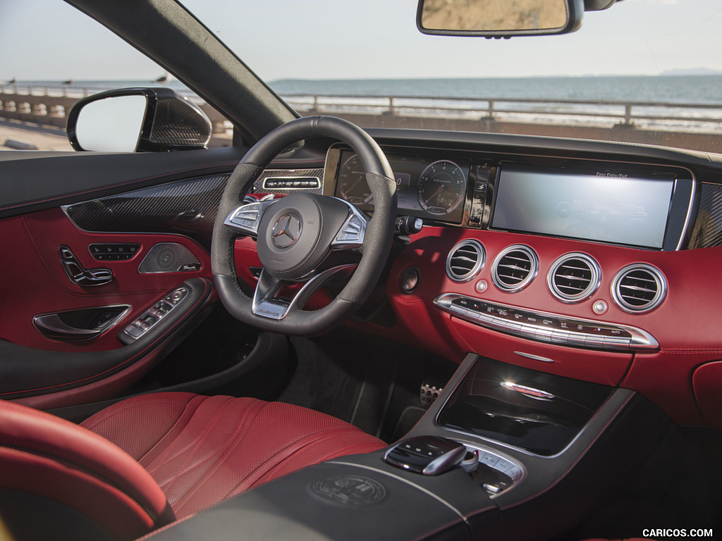 2017 Mercedes-AMG S63 Cabriolet (US-Spec) - Central Console