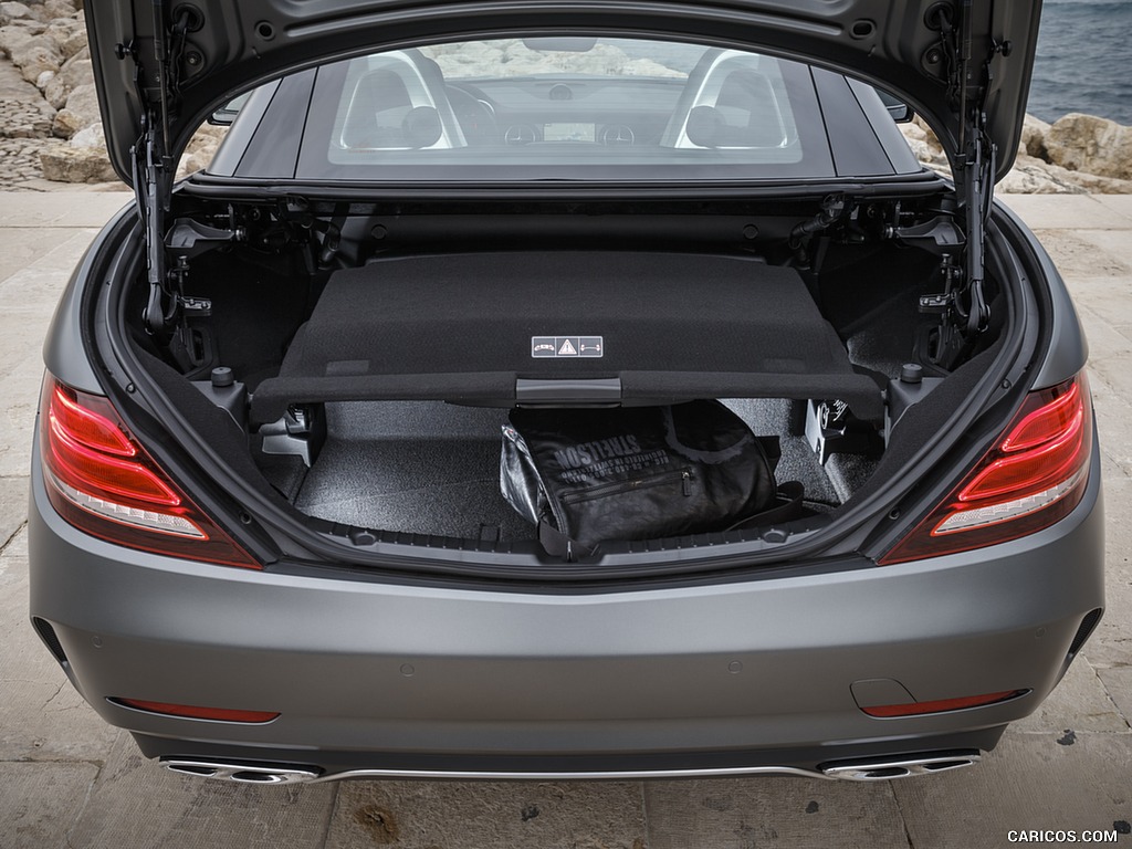 2017 Mercedes-AMG SLC 43 - Trunk