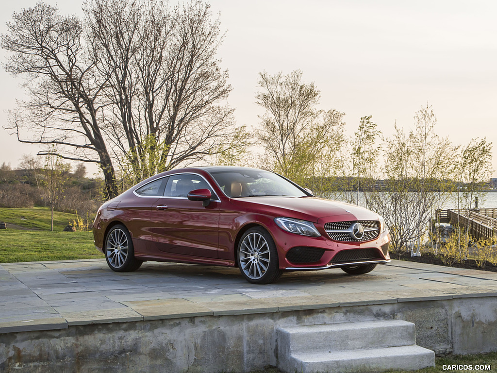 2017 Mercedes-Benz C-Class C300 Coupe 4MATIC (US-Spec) - Front Three-Quarter