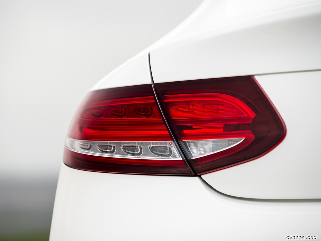 2017 Mercedes-Benz C-Class Coupe (UK-Spec) - Tail Light