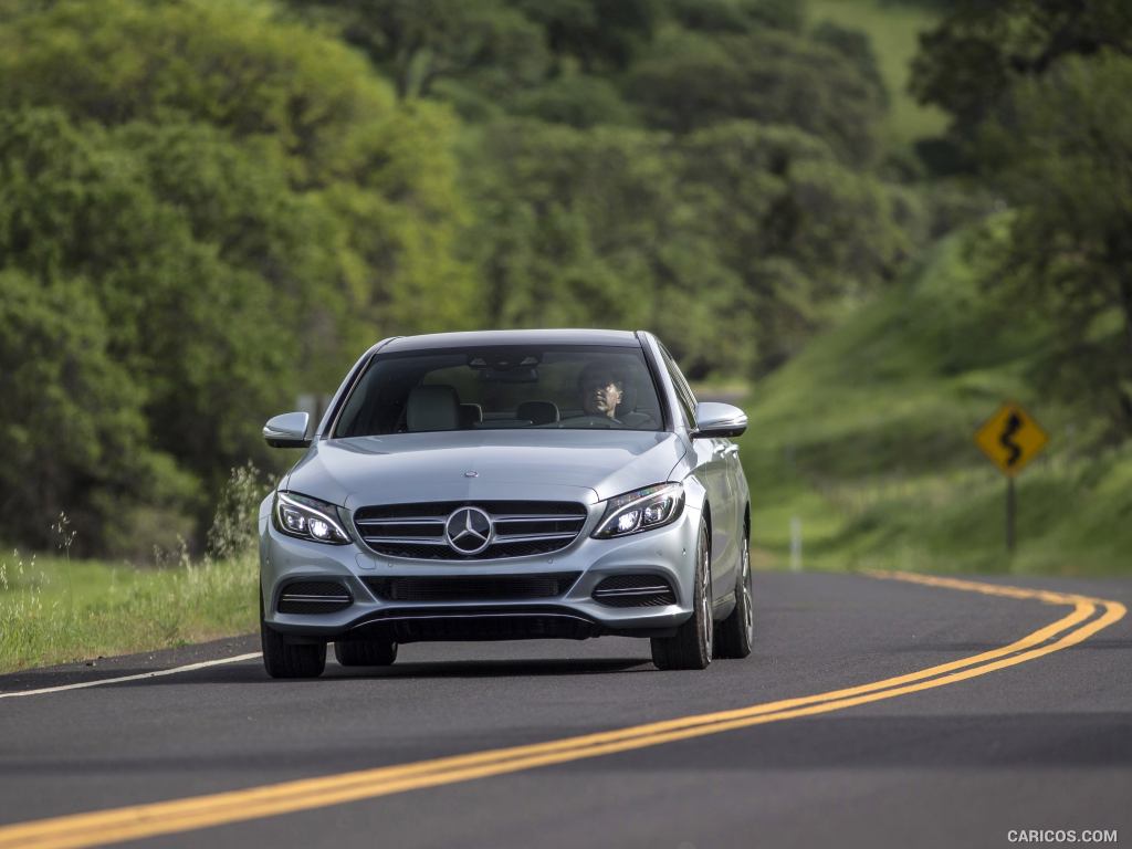 2017 Mercedes-Benz C350e C-Class Plug-in-Hybrid (US-Spec) - Front