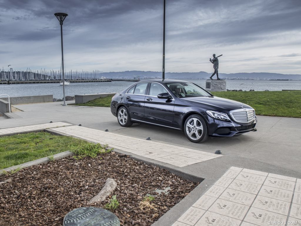 2017 Mercedes-Benz C350e C-Class Plug-in-Hybrid (US-Spec) - Front