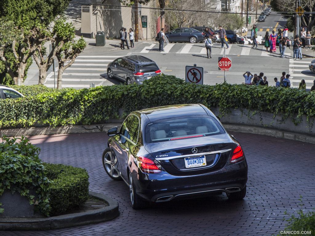 2017 Mercedes-Benz C350e C-Class Plug-in-Hybrid (US-Spec) - Rear