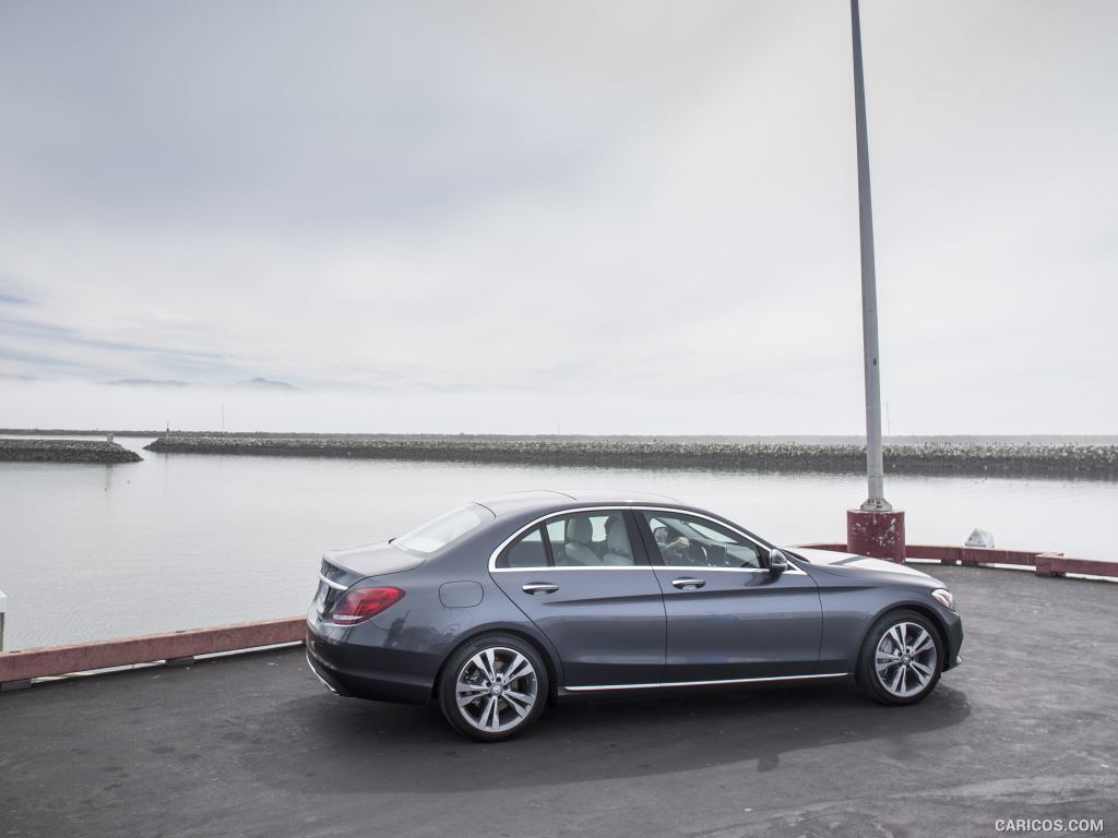 2017 Mercedes-Benz C350e C-Class Plug-in-Hybrid (US-Spec) - Side