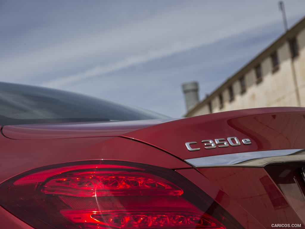 2017 Mercedes-Benz C350e C-Class Plug-in-Hybrid (US-Spec) - Tail Light