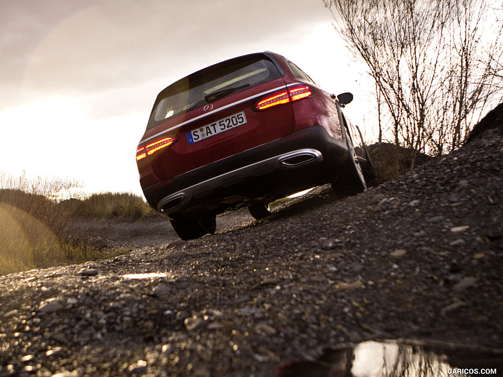 2017 Mercedes-Benz E-Class All-Terrain (Color: Designo Hyacinth Red Metallic) - Off-Road