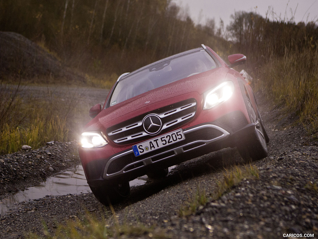 2017 Mercedes-Benz E-Class All-Terrain (Color: Designo Hyacinth Red Metallic) - Off-Road