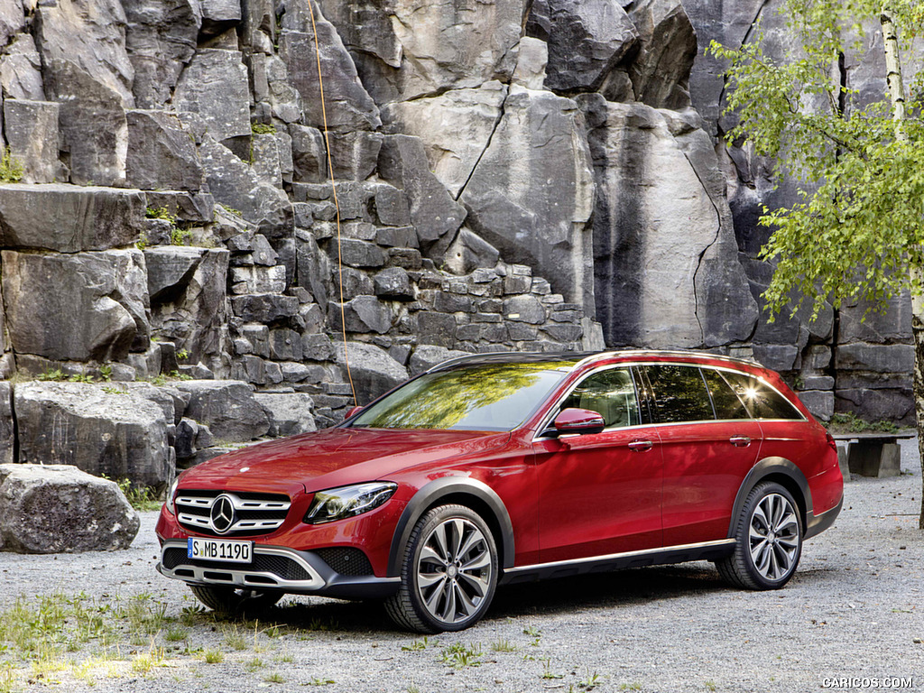 2017 Mercedes-Benz E-Class All-Terrain - Front Three-Quarter